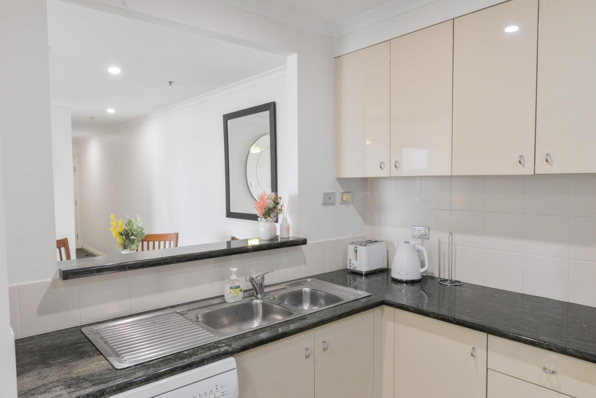 Apartment Stunning With High-level Views Sydney
