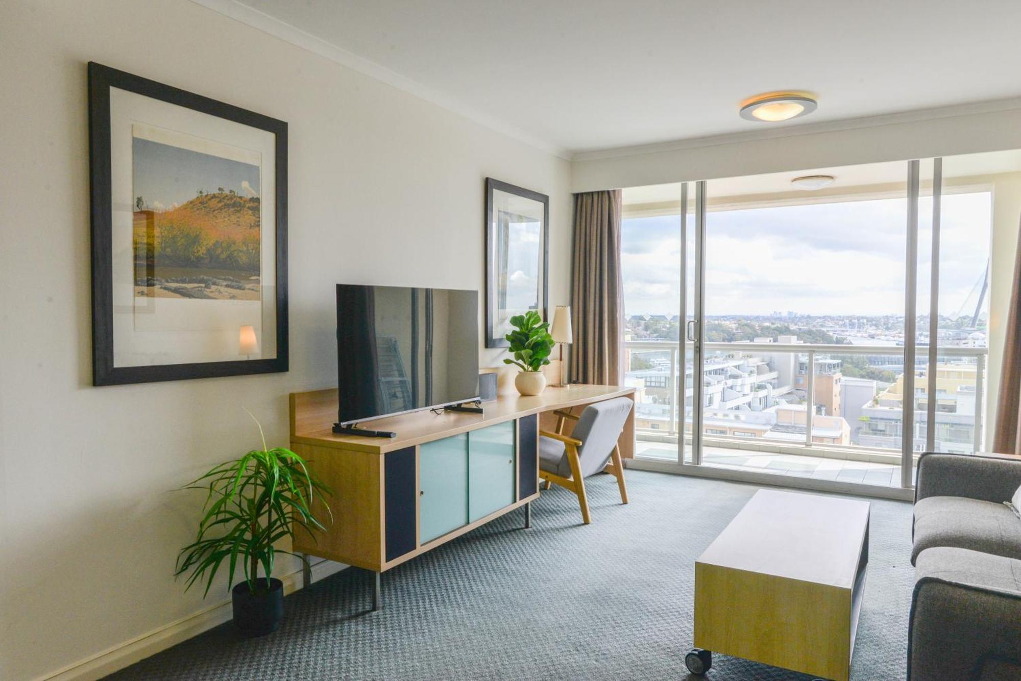 Stunning With High-level Views Apartment *